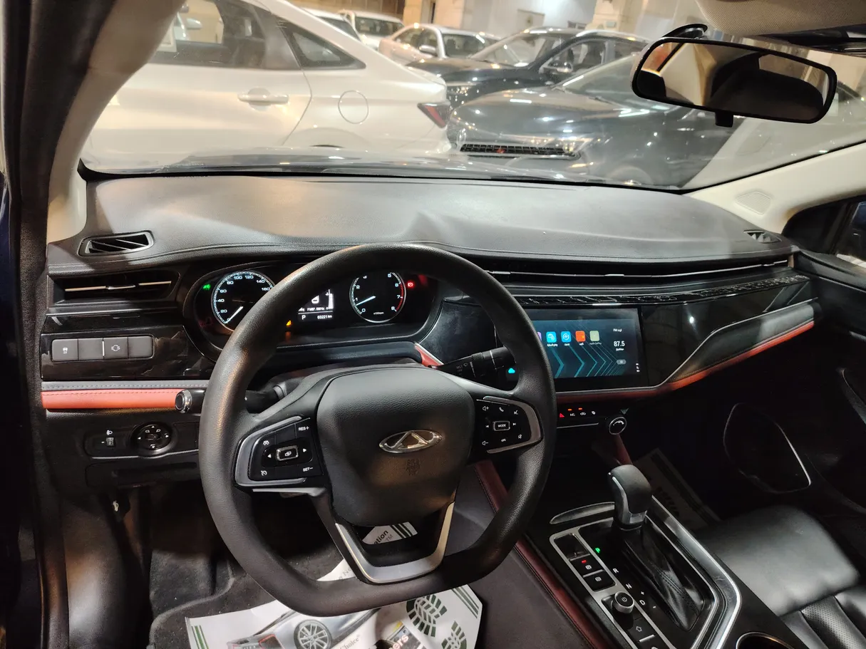 Car image 13