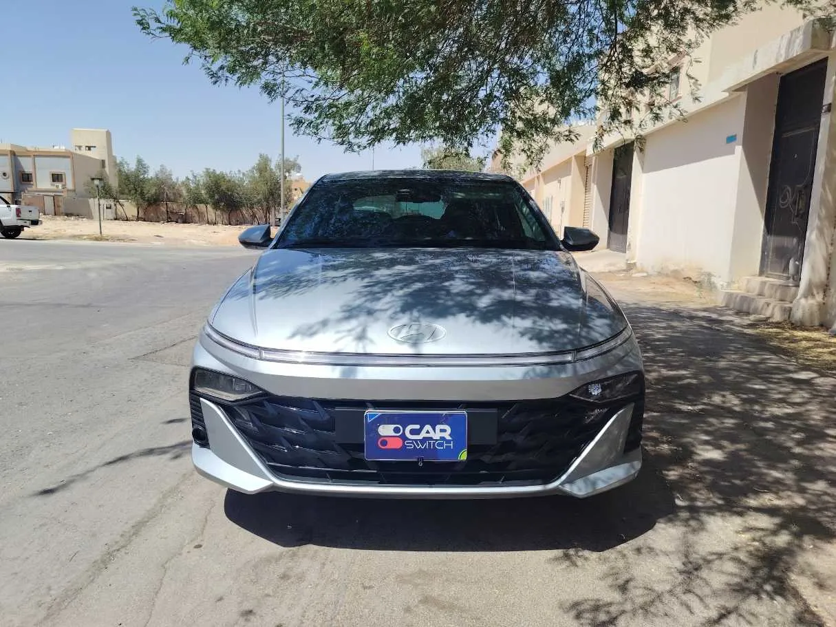 Car image 2