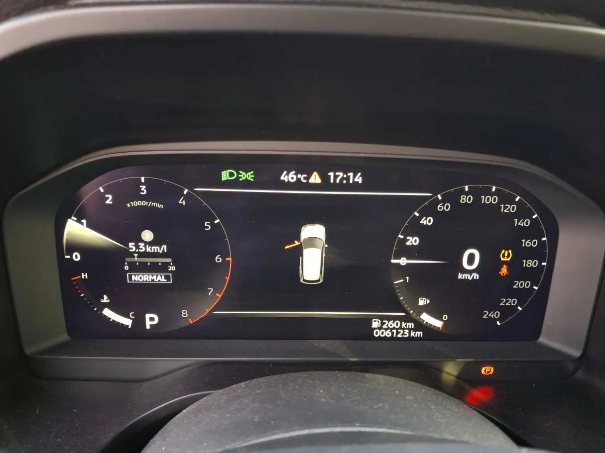 Car image 19