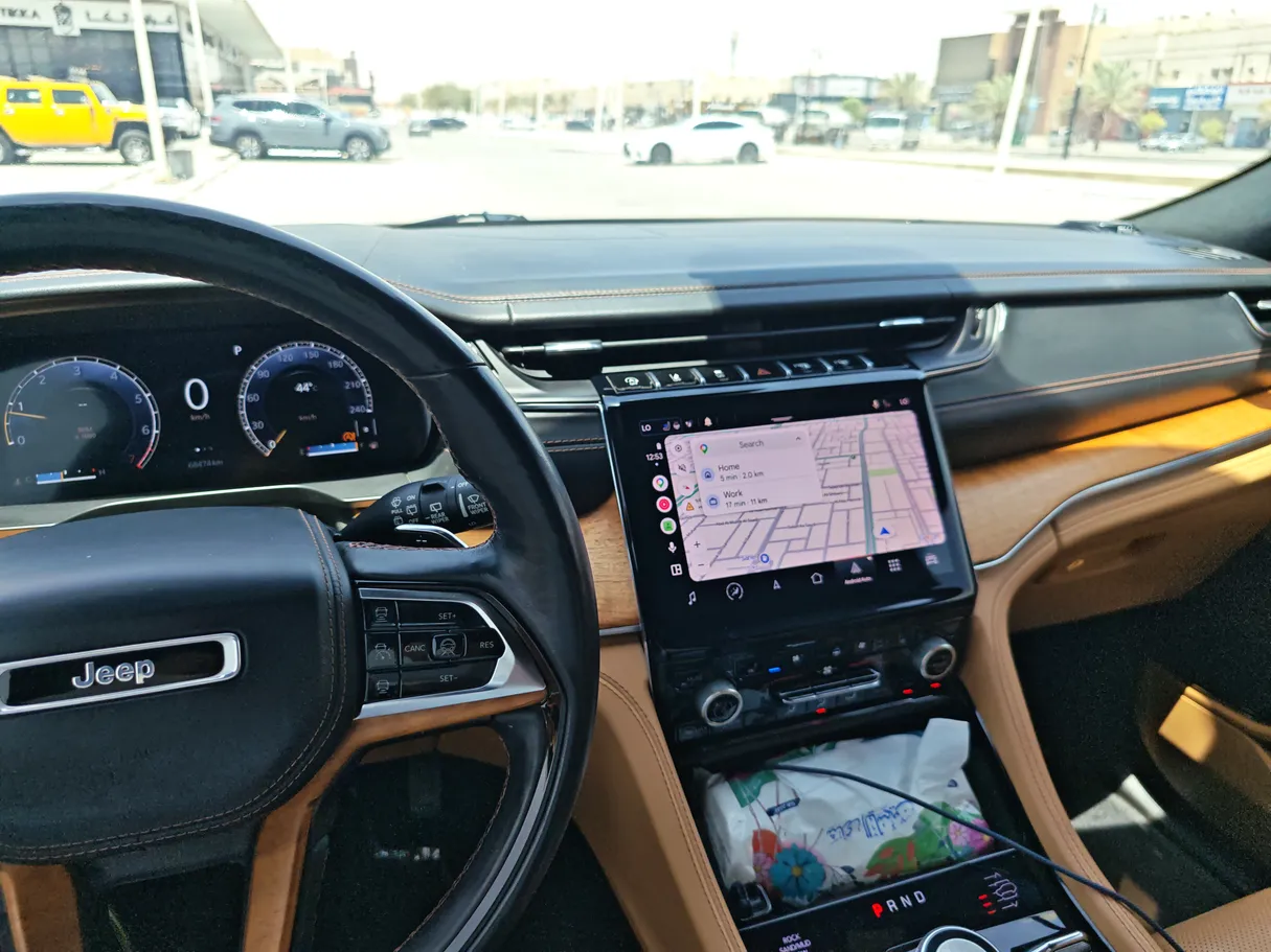 Car image 7
