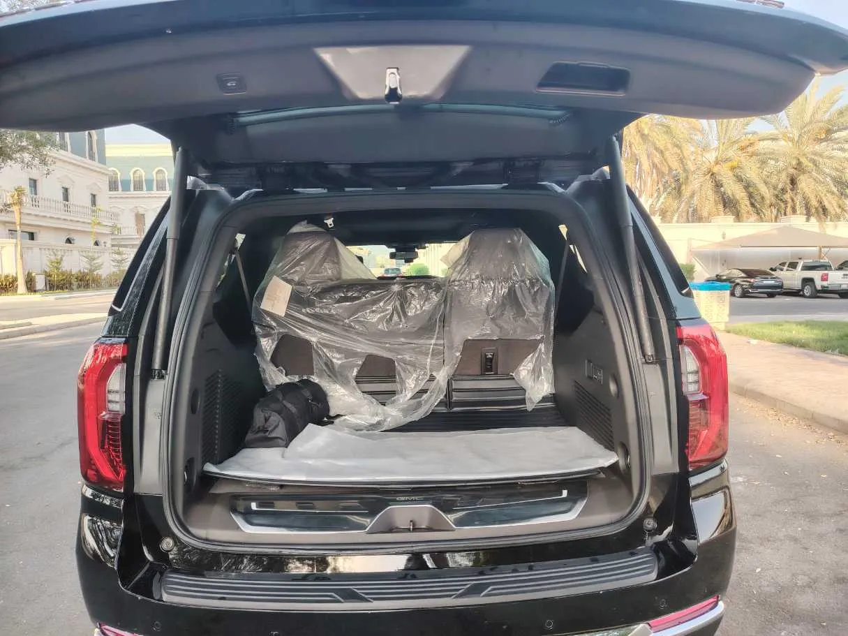 Car image 24