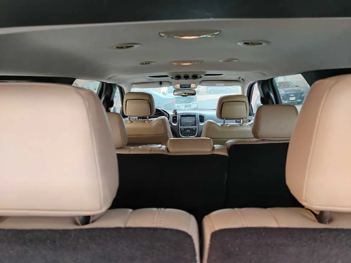 Car image 30