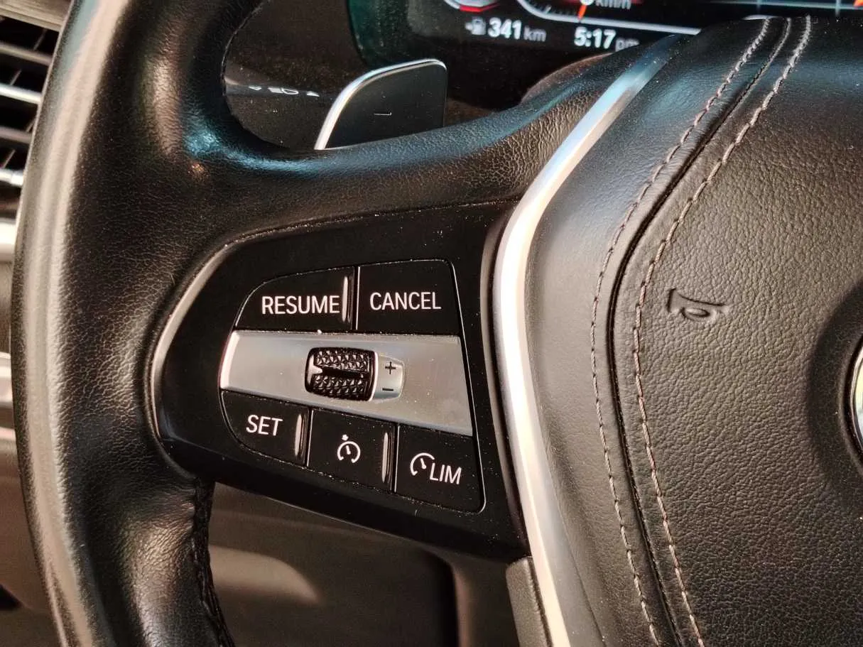 Car image 31