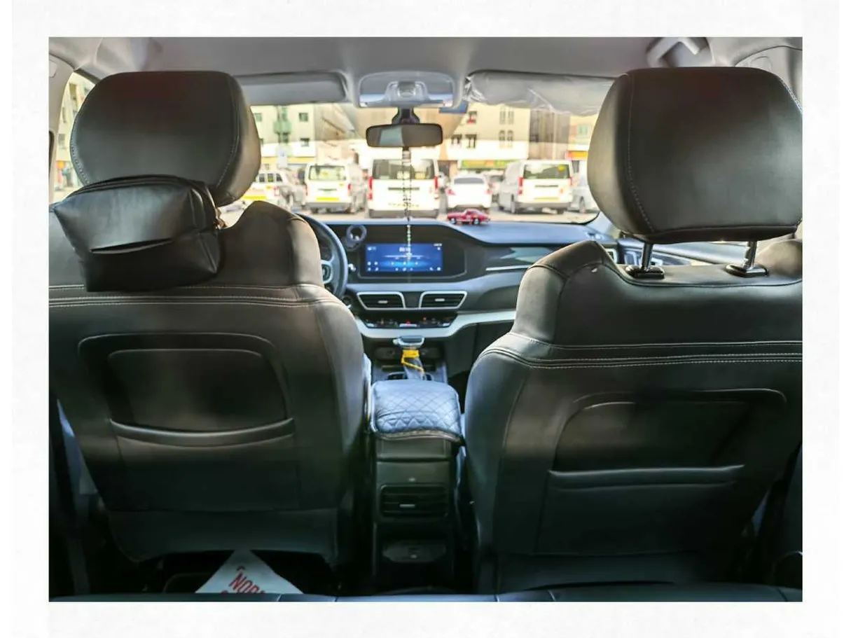 Car image 22