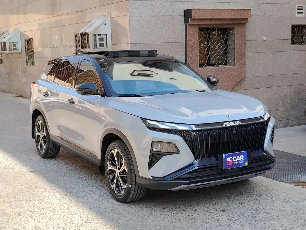 Car image 3