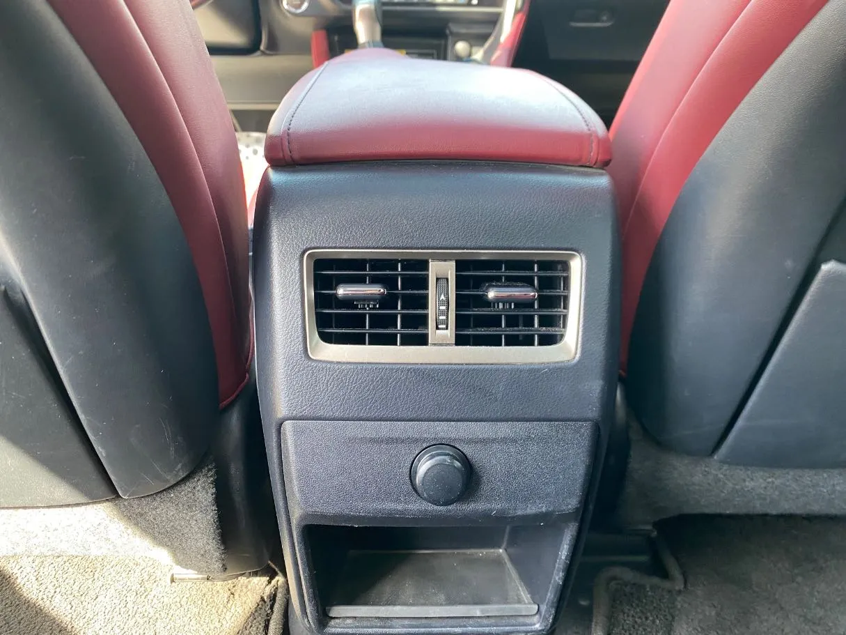 Car image 31