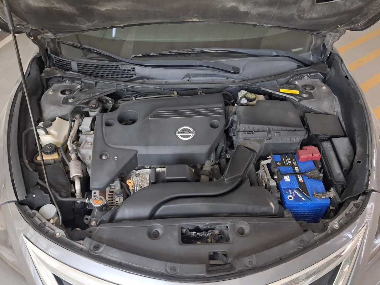 Car image 15