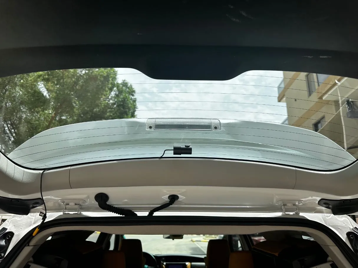 Car image 30
