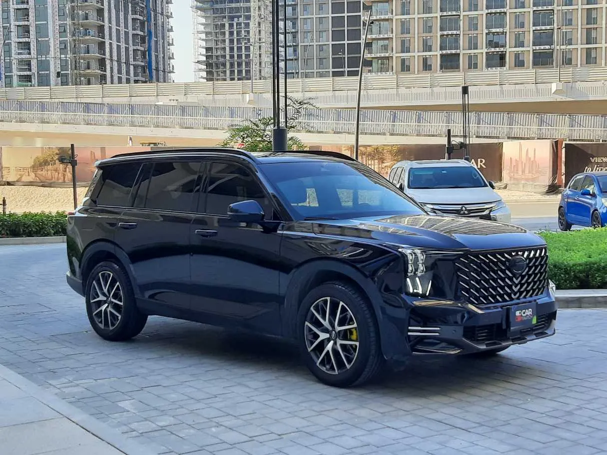 Car image 3