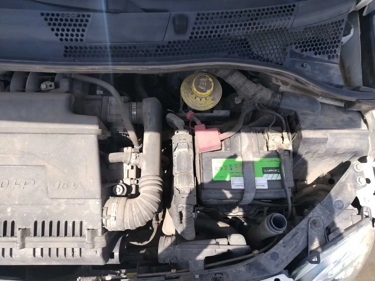Car image 36