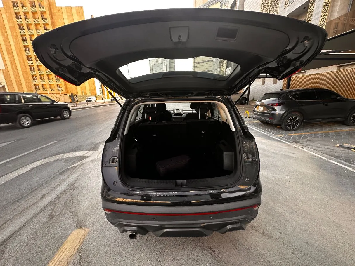 Car image 22