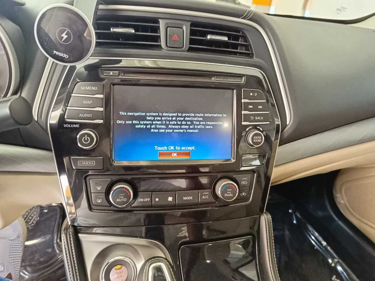 Car image 23