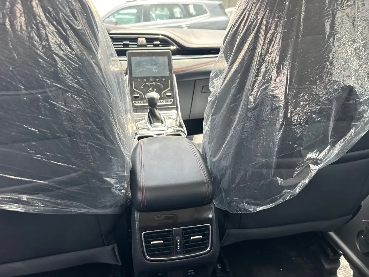 Car image 16