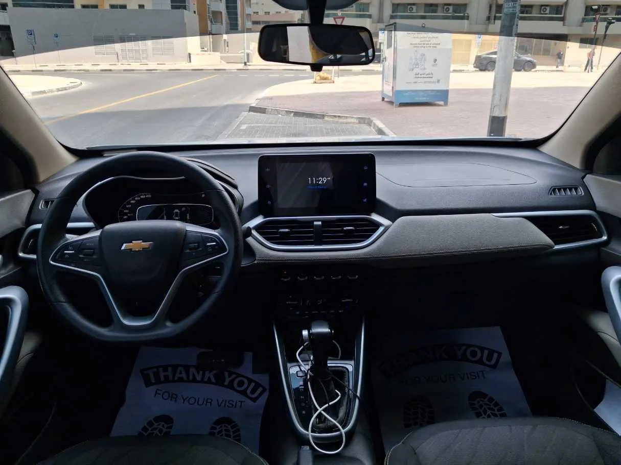 Car image 16