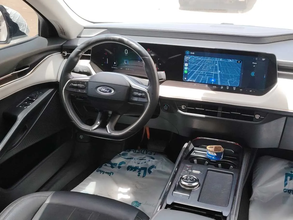 Car image 27