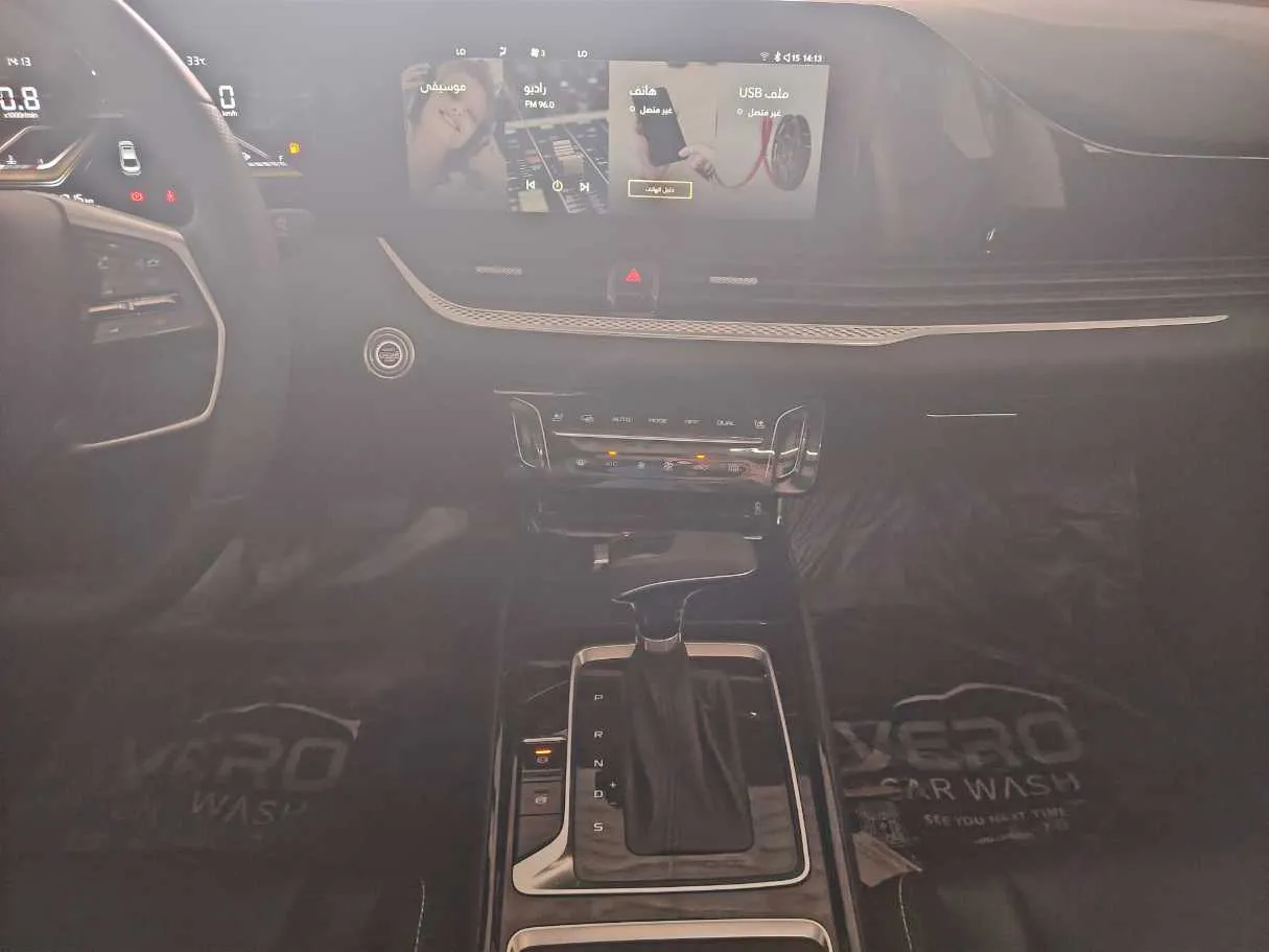 Car image 24