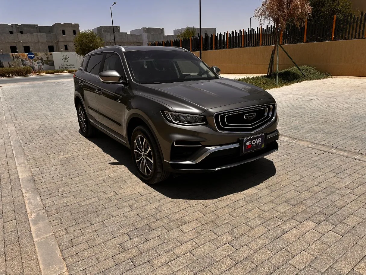 Car image 3