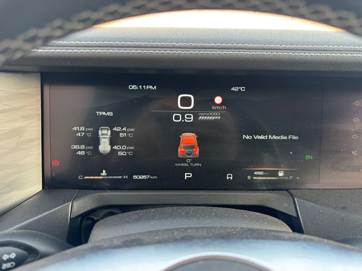 Car image 17