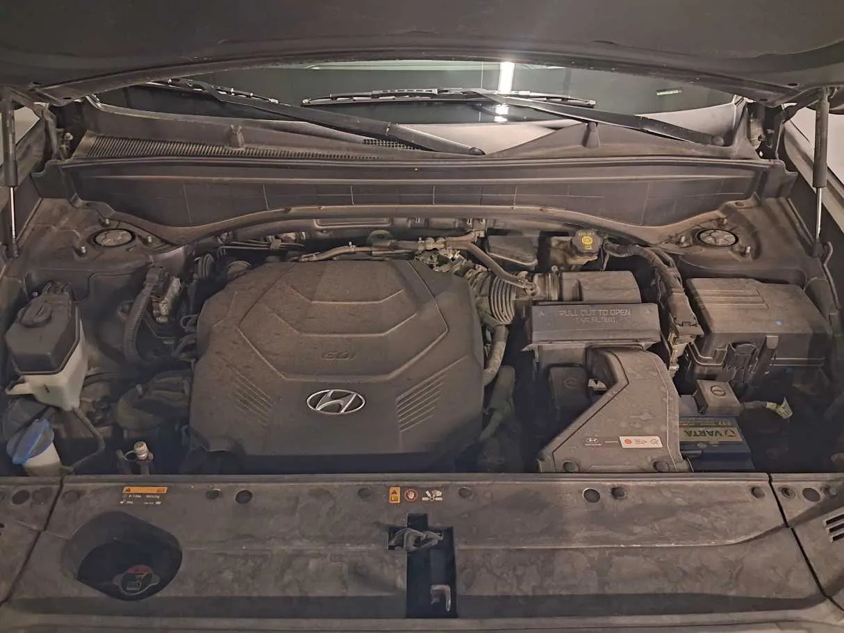 Car image 21