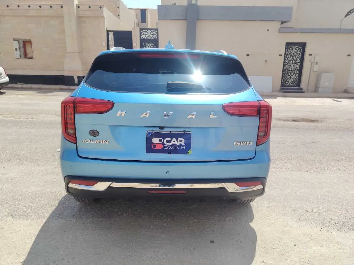 Car image 6