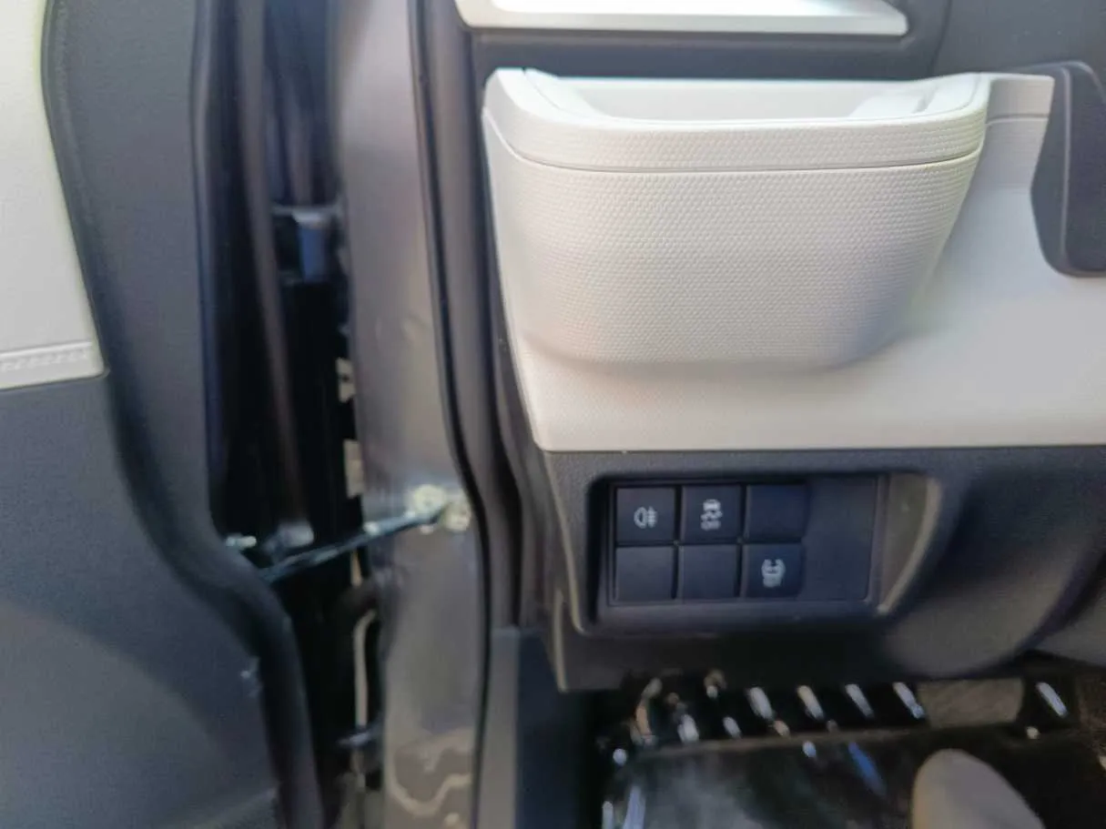 Car image 31