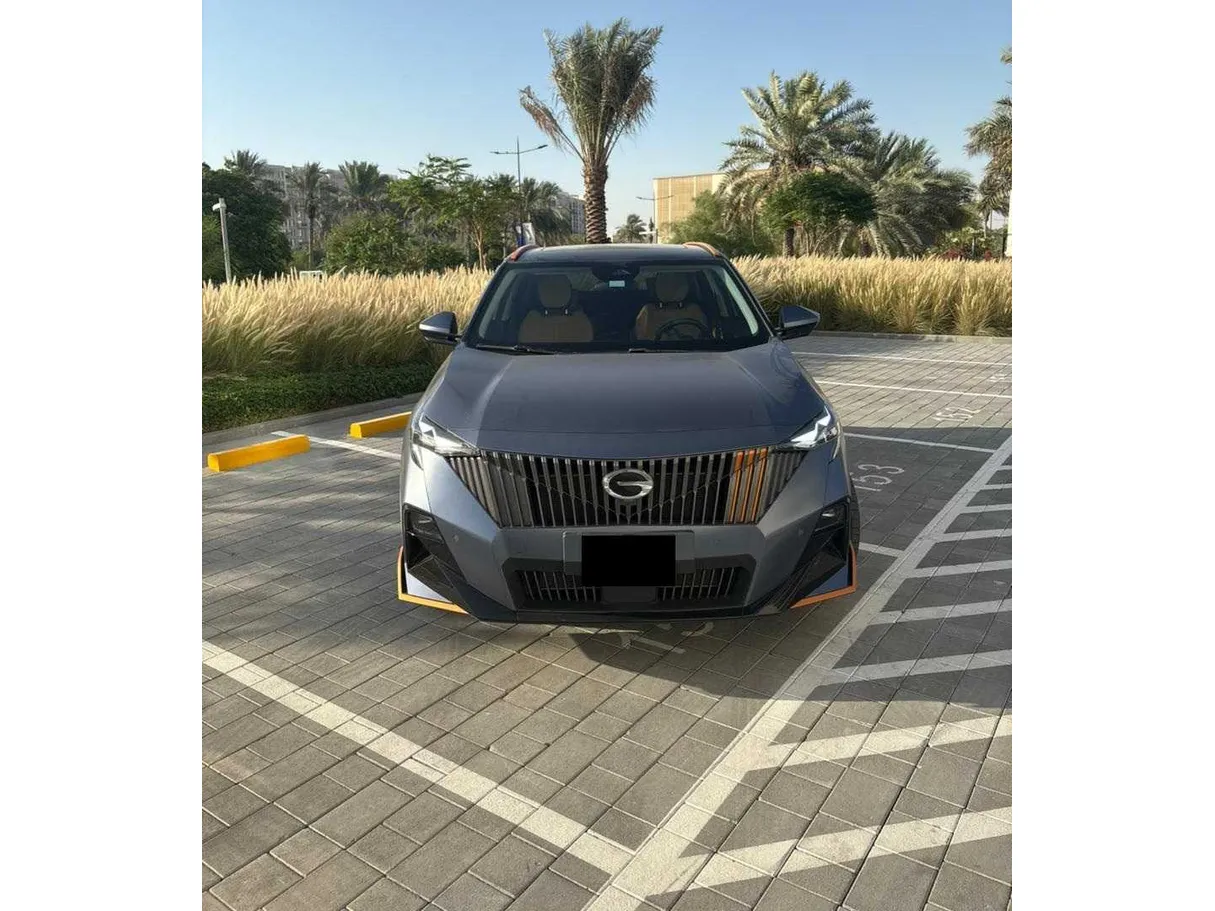 Car image 2
