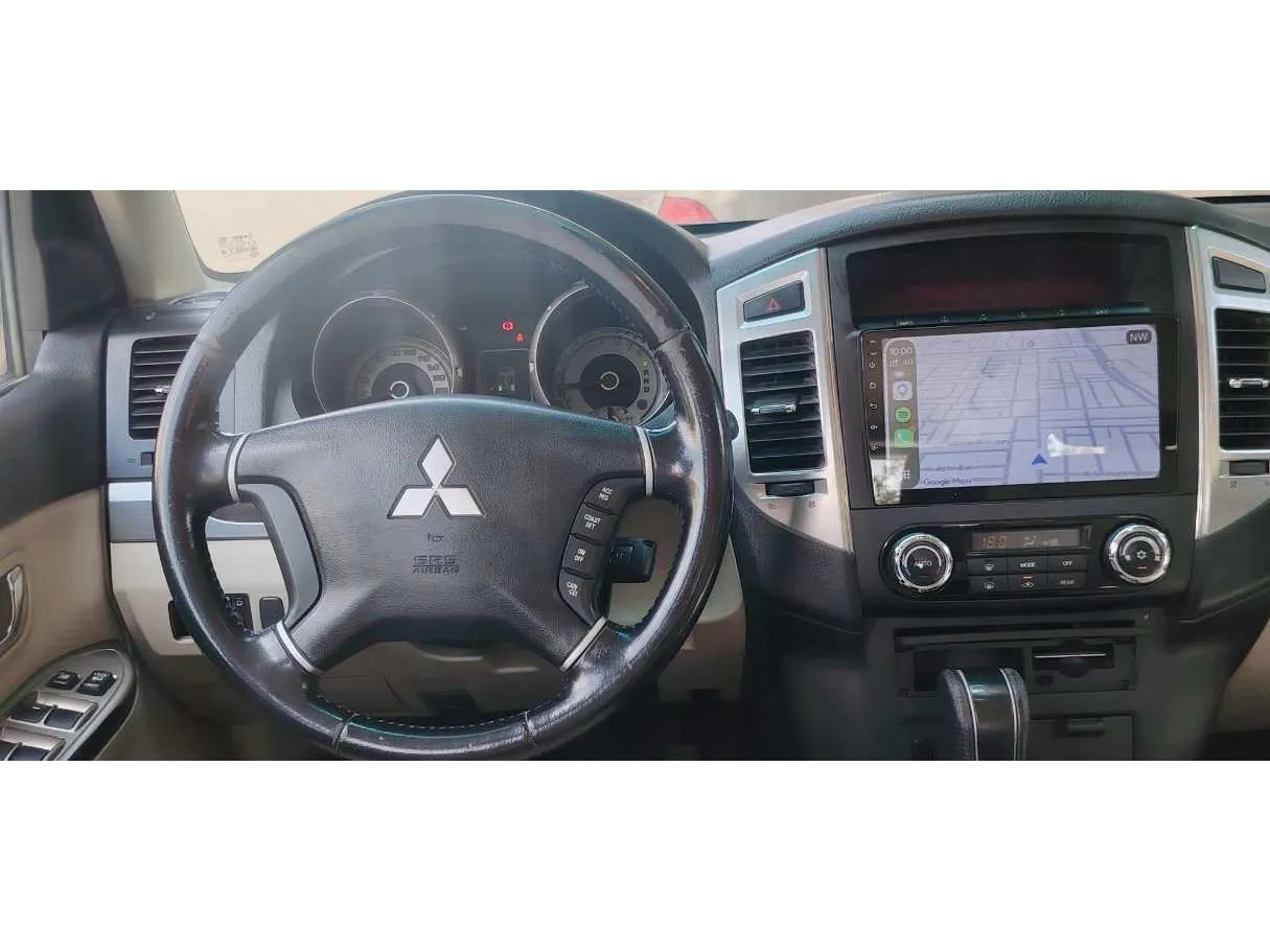 Car image 30