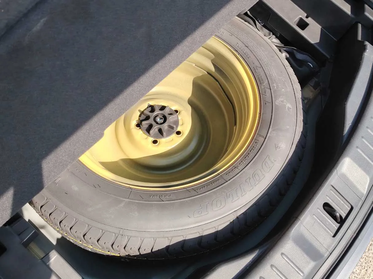 Car image 39