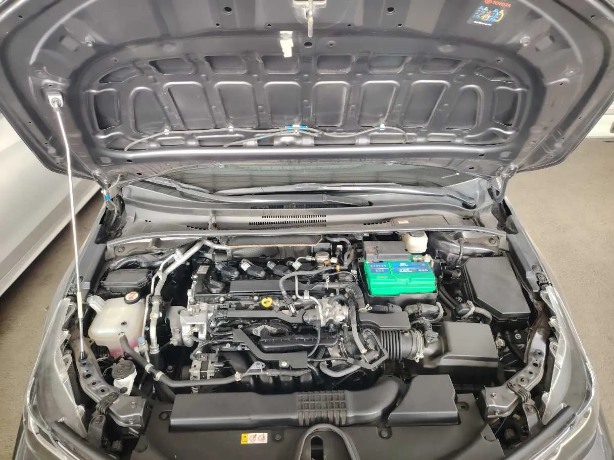 Car image 30