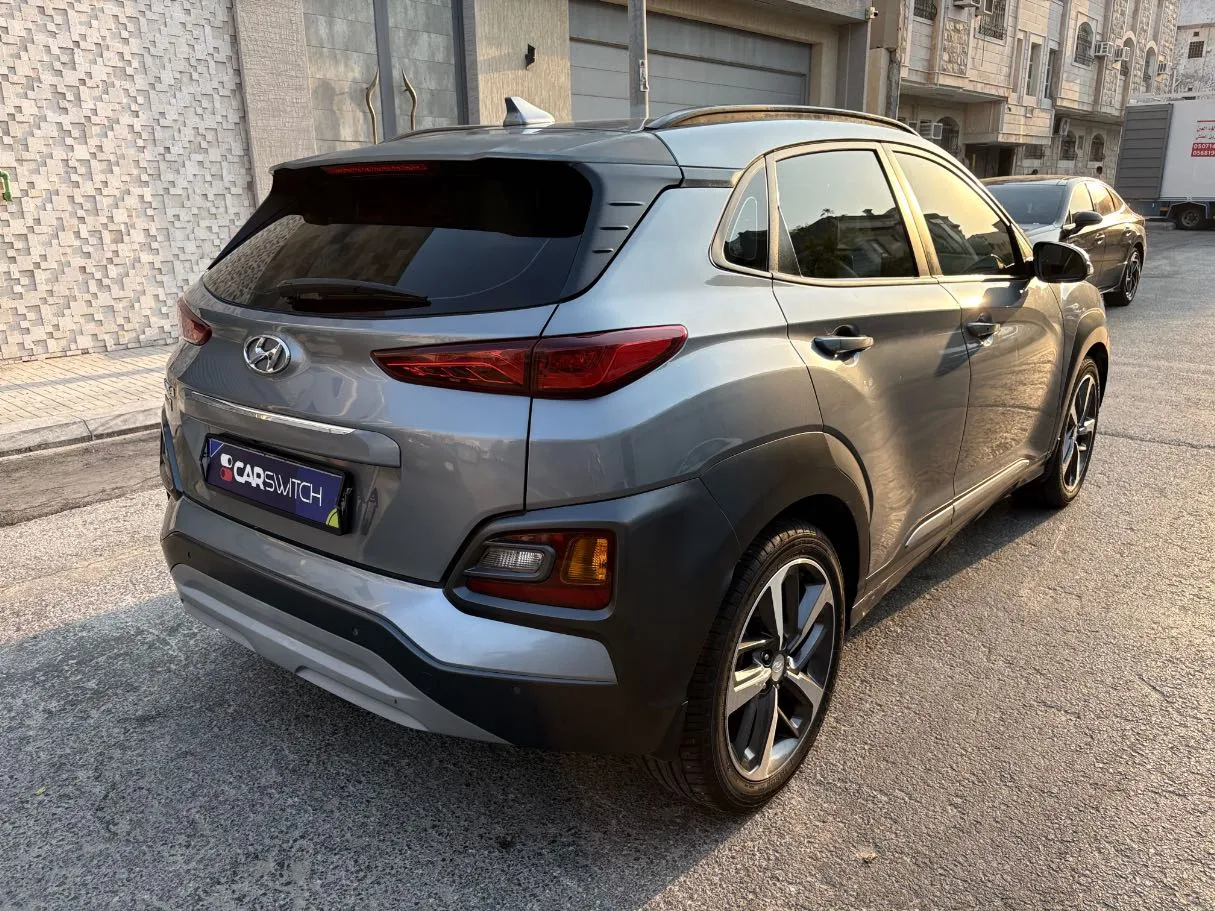 Car image 5