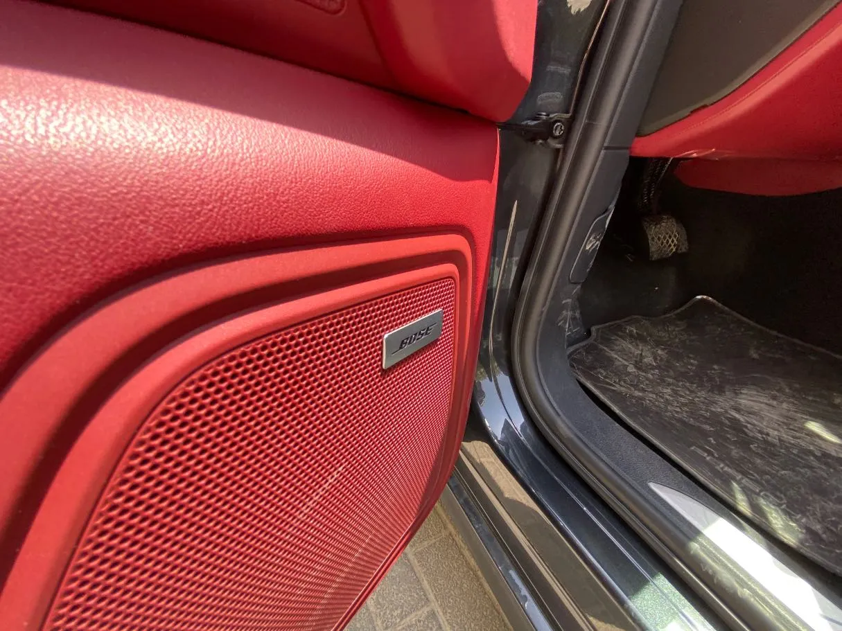 Car image 27