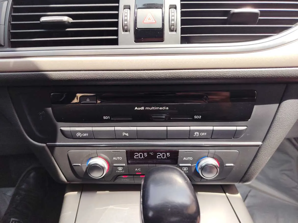 Car image 21