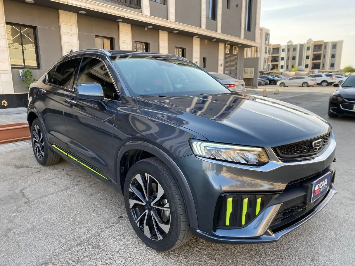 Car image 3