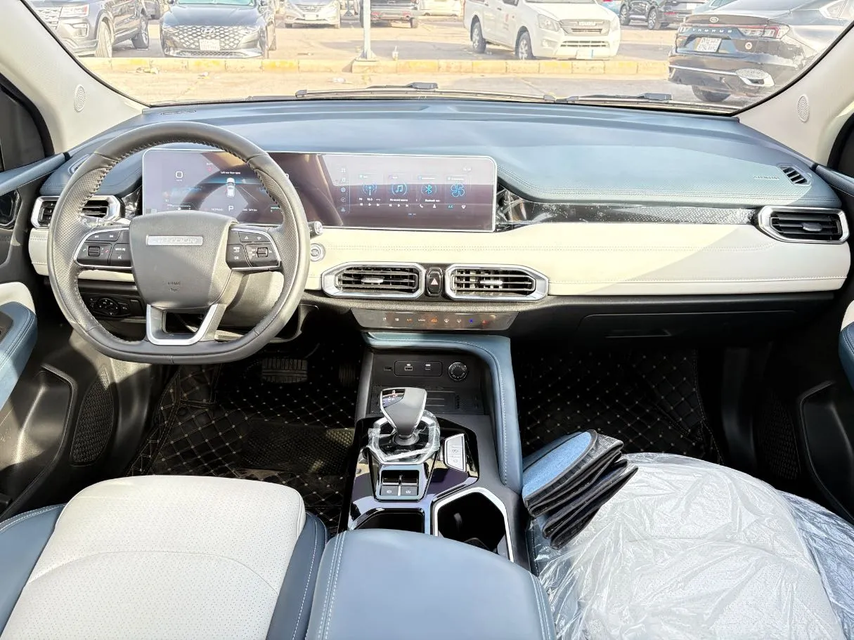 Car image 19