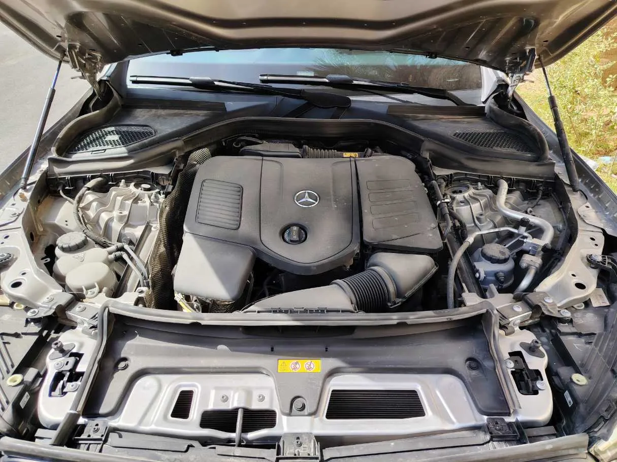 Car image 32