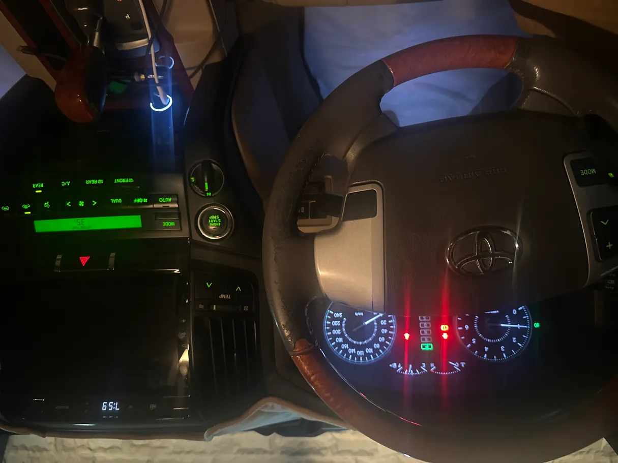 Car image 7