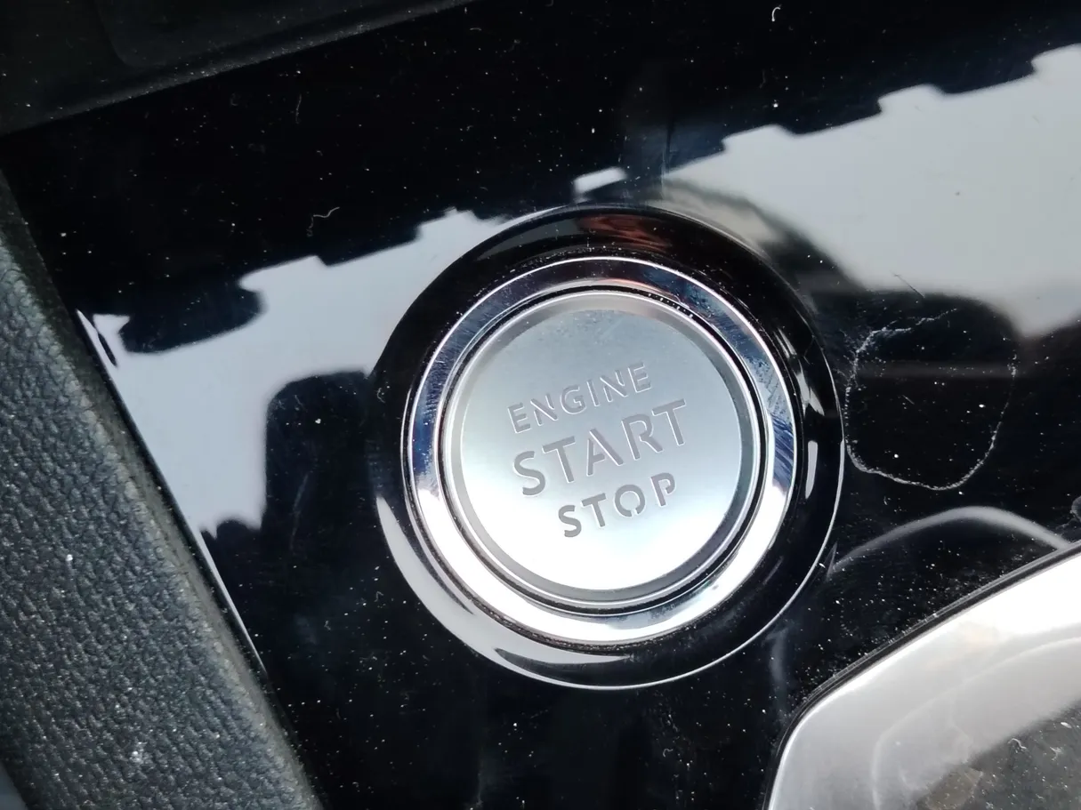 Car image 33