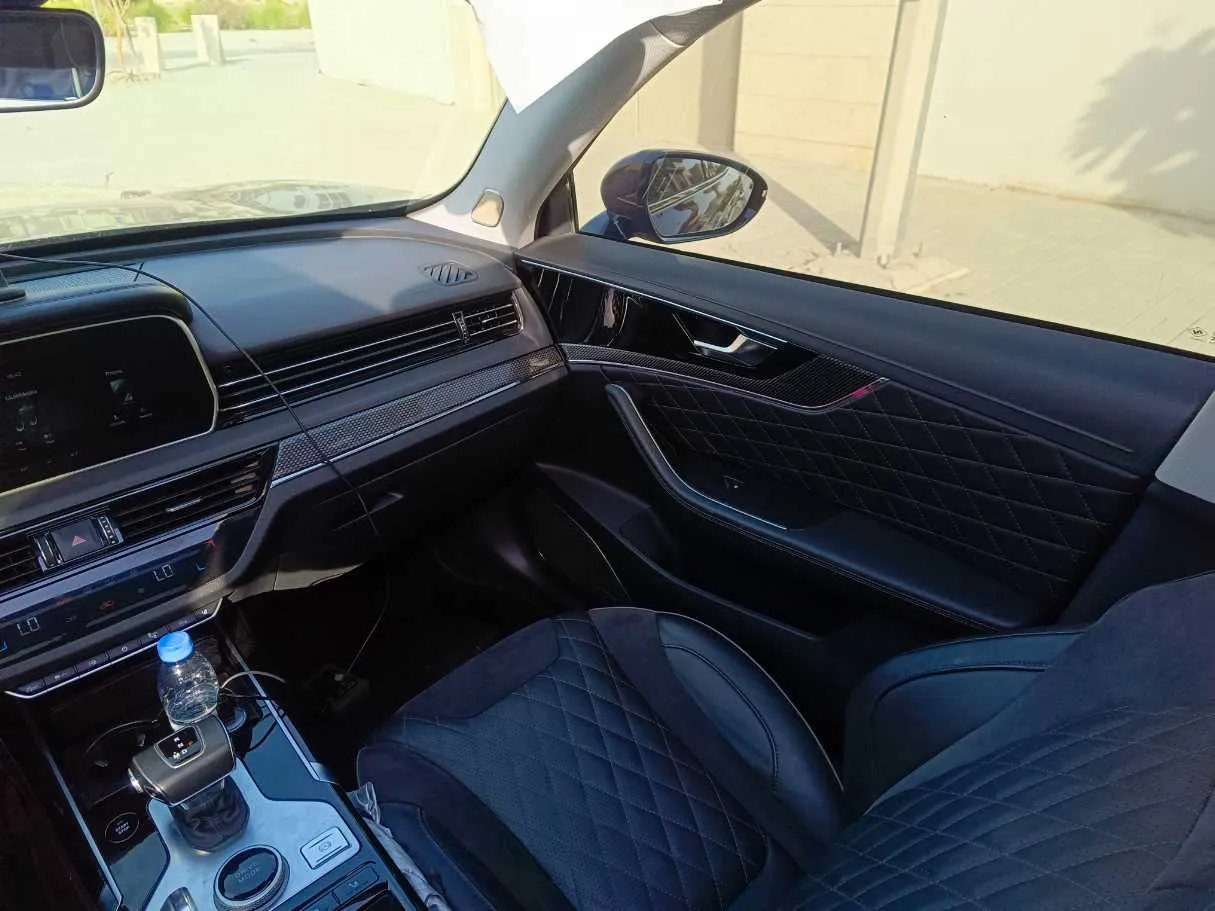 Car image 33