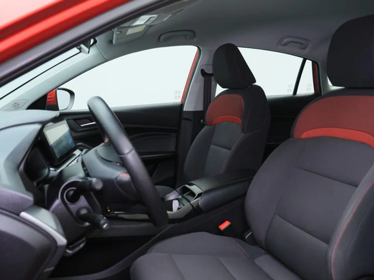 Car image 8