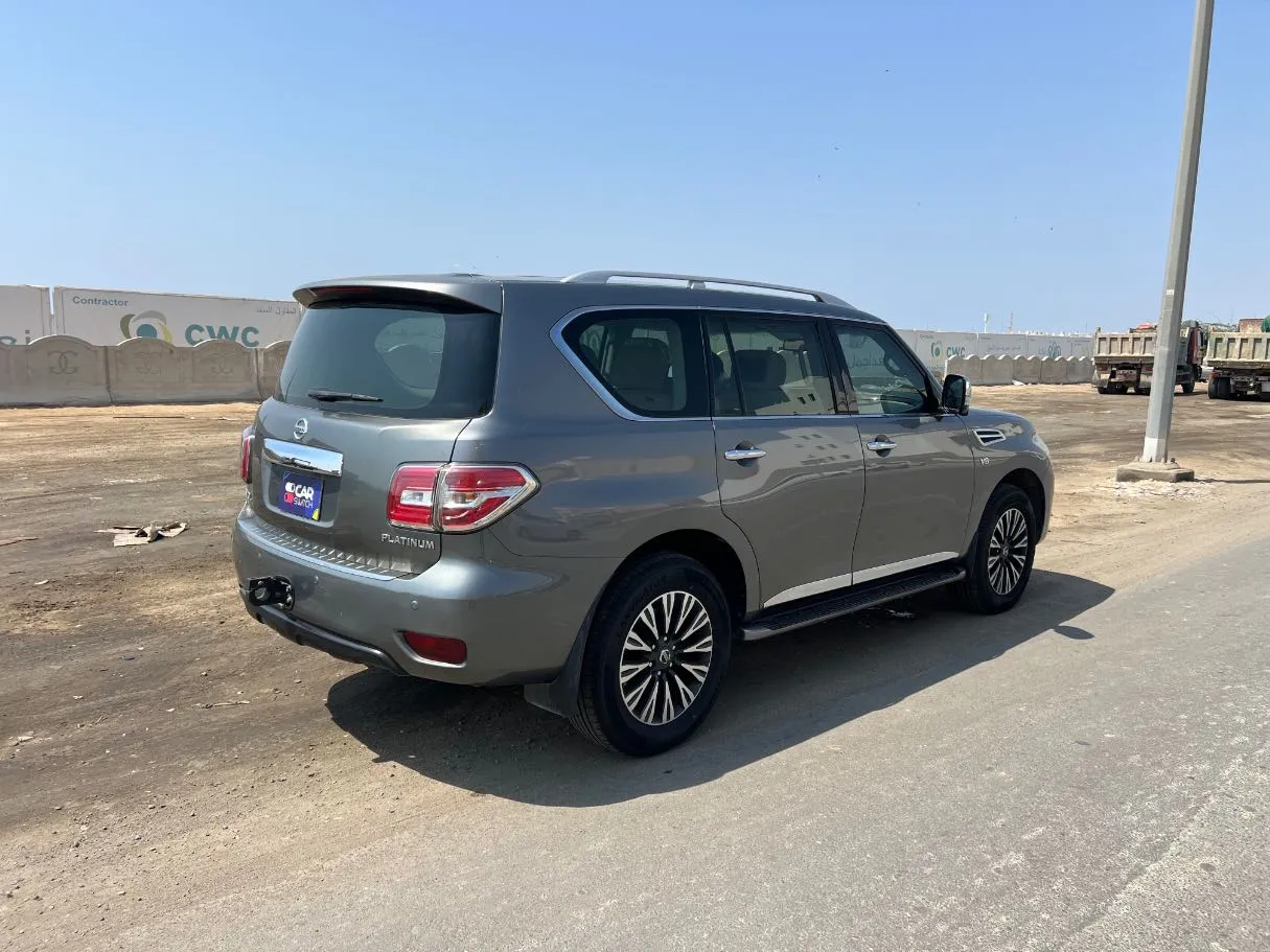 Car image 5