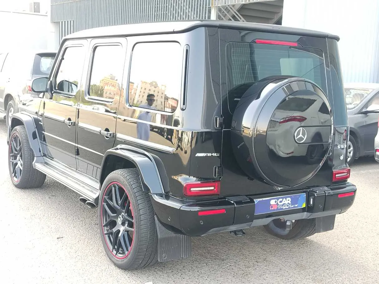 Car image 8