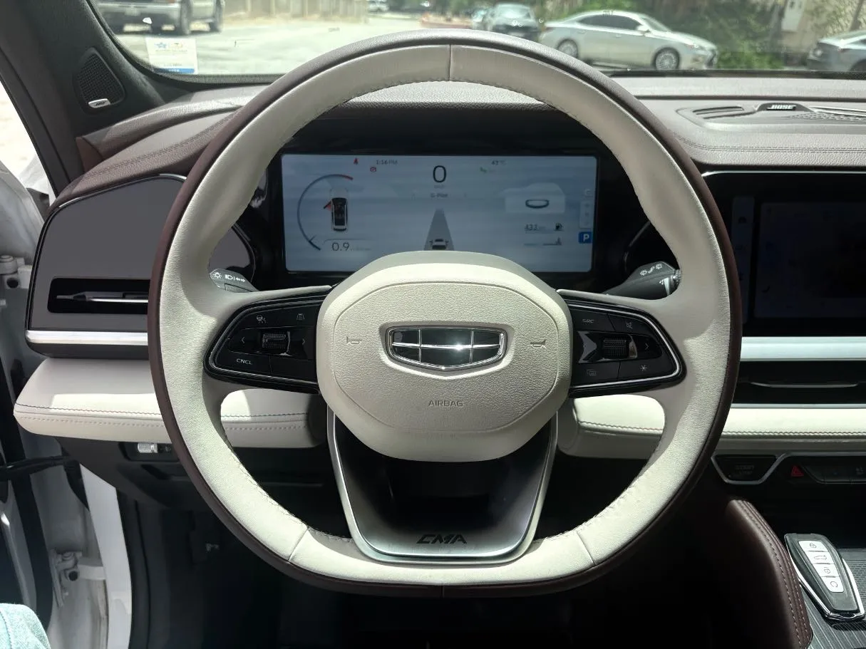 Car image 22
