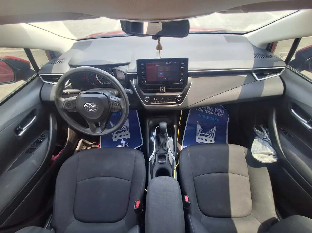 Car image 14