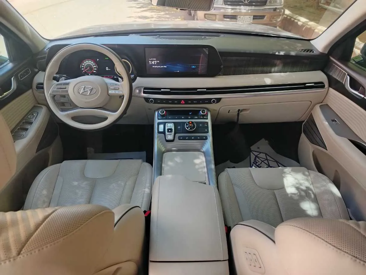 Car image 21