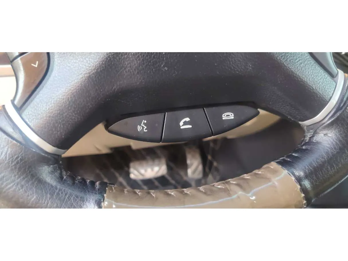 Car image 27