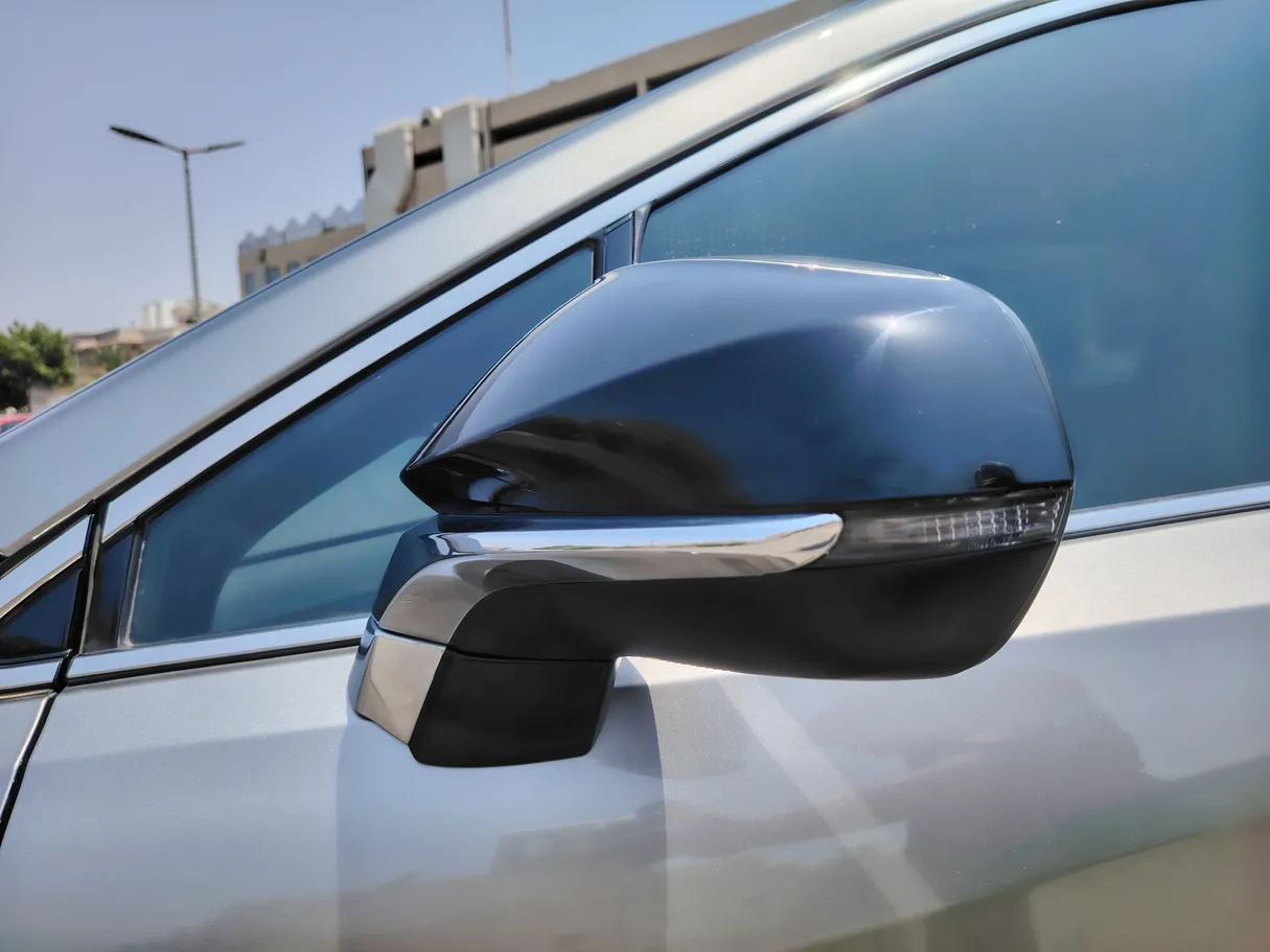 Car image 32