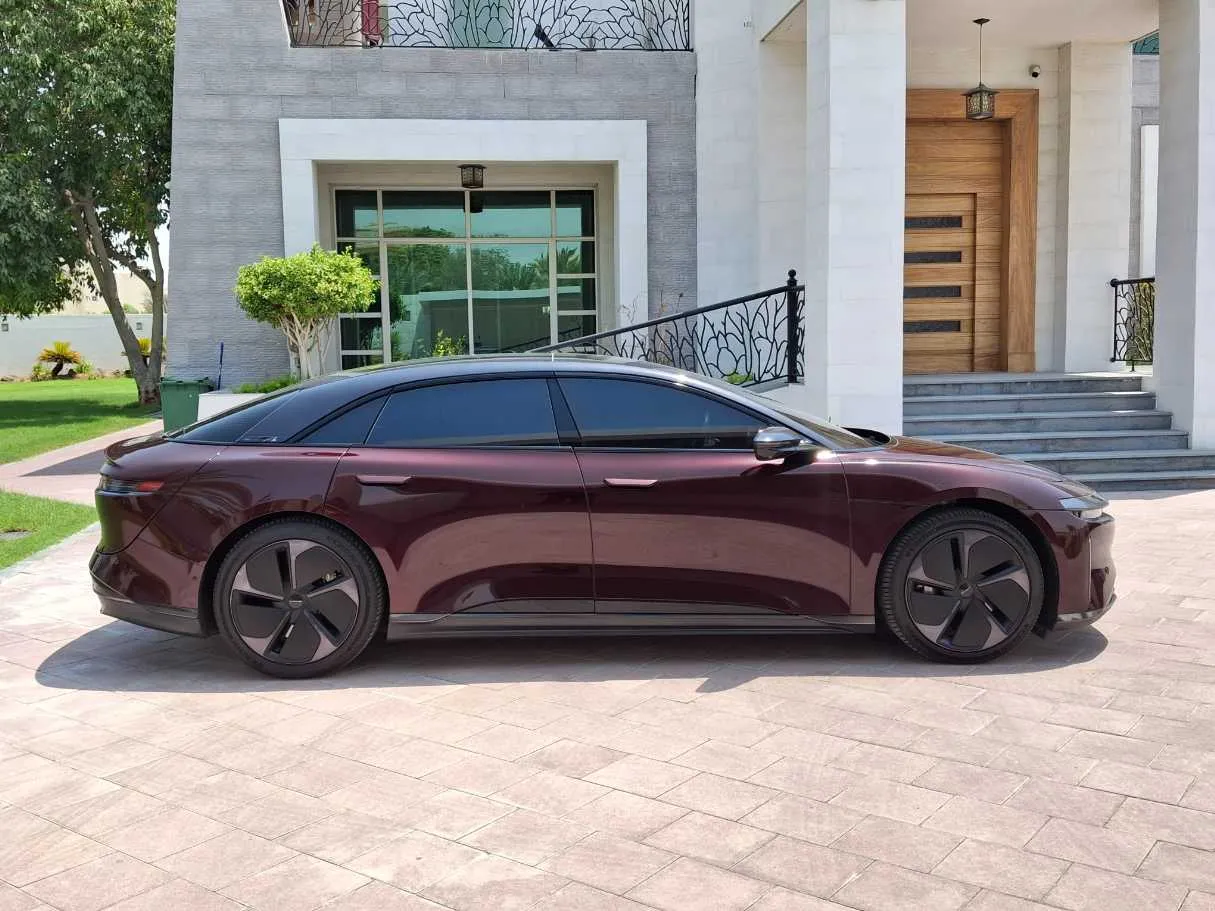 Car image 8