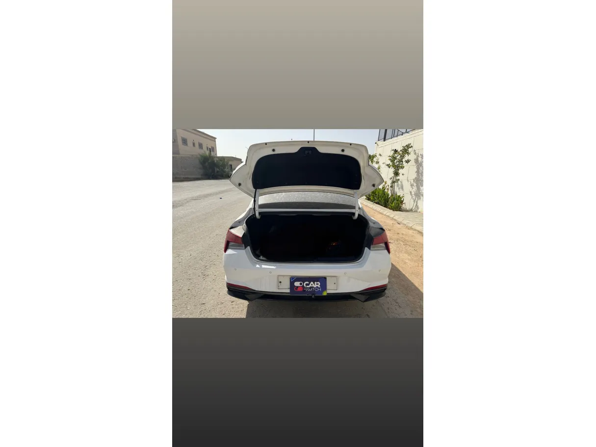 Car image 21
