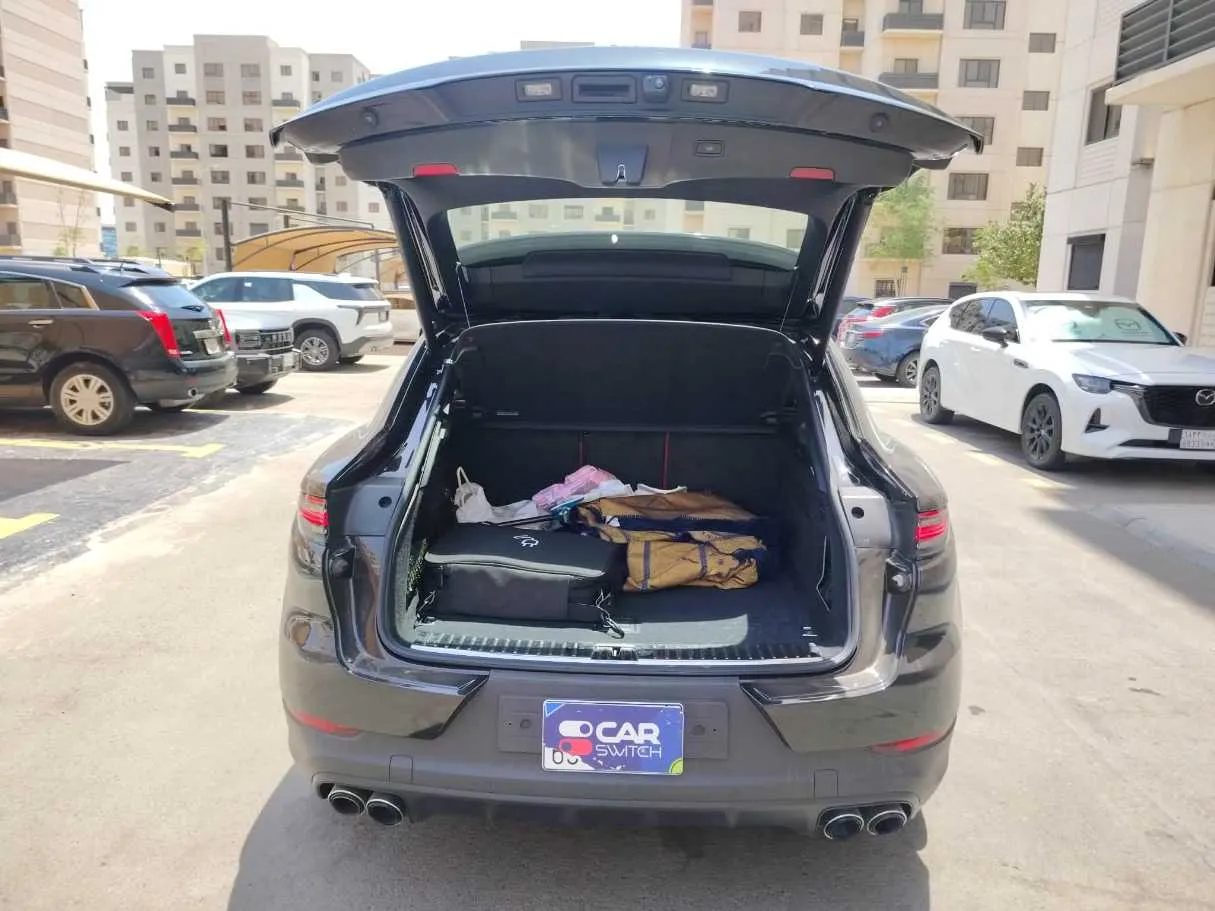 Car image 29