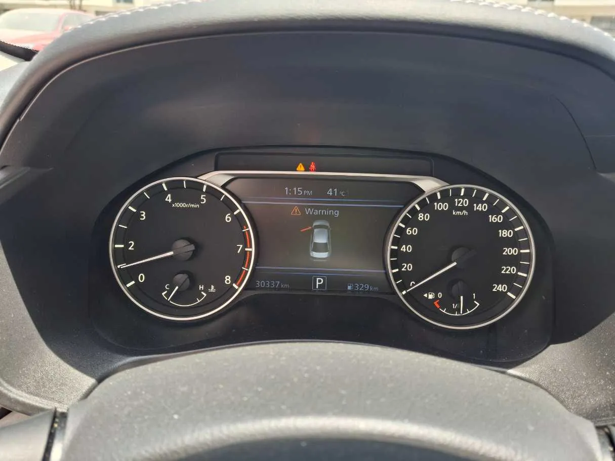 Car image 18